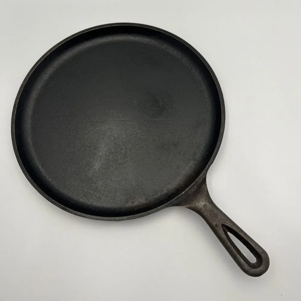 Vintage Lodge USA  90G Cast Iron Flat Griddle Skillet 10.5” Round Seaspned